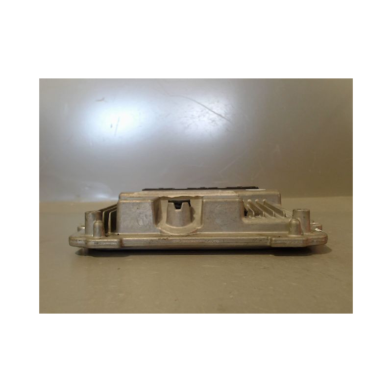 CALCULATEUR MOTEUR PEUGEOT 207