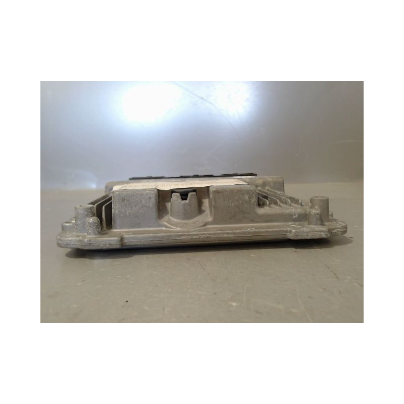 CALCULATEUR MOTEUR PEUGEOT 207