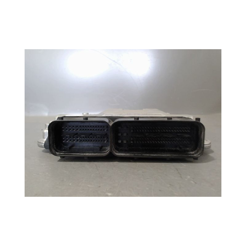CALCULATEUR MOTEUR VOLKSWAGEN GOLF