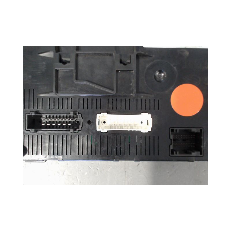 BOITIER GESTION HABITACLE RENAULT CLIO