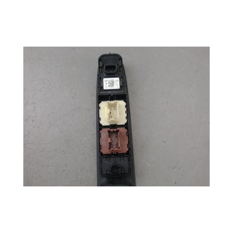 COMMANDE LEVE-GLACE PORTE AVG RENAULT CLIO