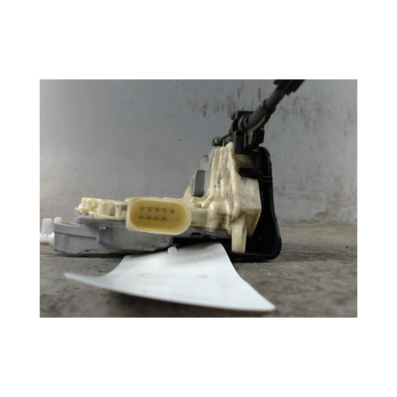 SYSTEME CONDAMNATION AVANT GAUCHE VOLKSWAGEN PASSAT SW 2005-