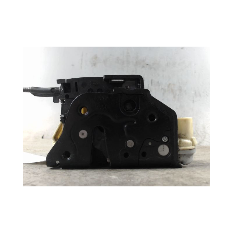 SYSTEME CONDAMNATION AVANT GAUCHE VOLKSWAGEN PASSAT SW 2005-