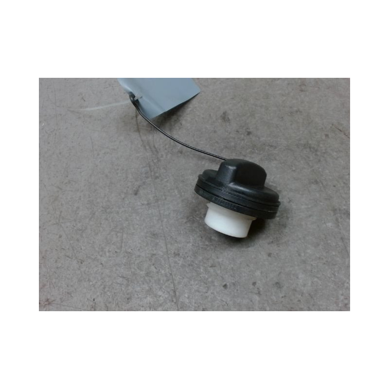 BOUCHON RESERVOIR A CARBURANT OPEL KARL