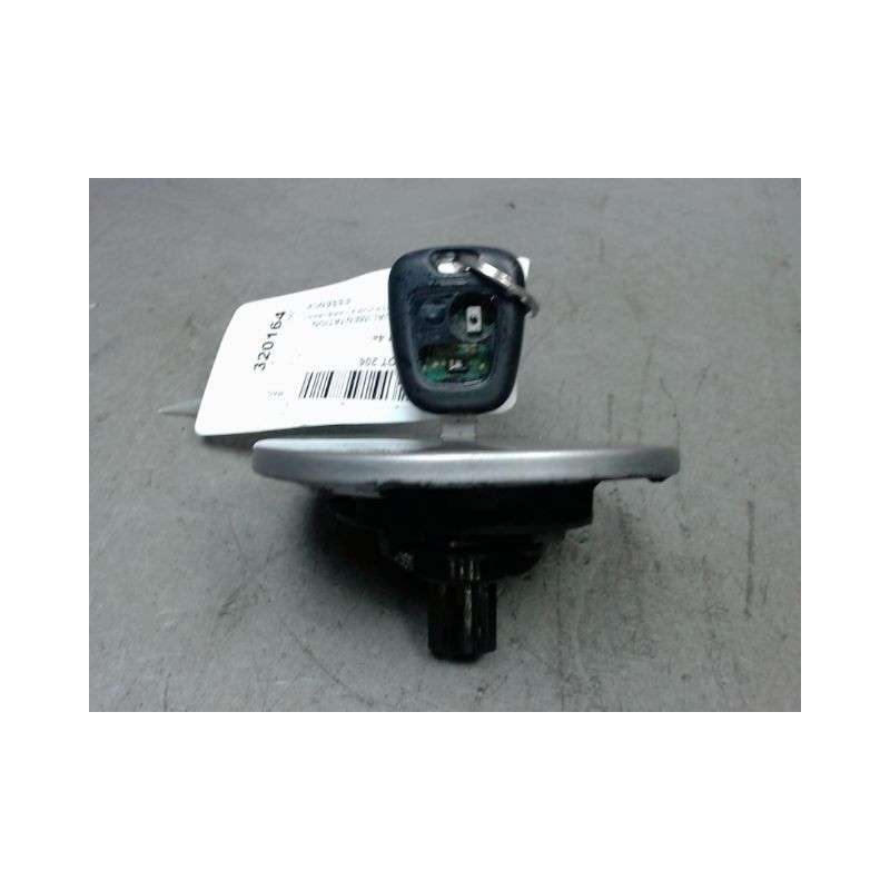BOUCHON RESERVOIR A CARBURANT PEUGEOT 206 3P