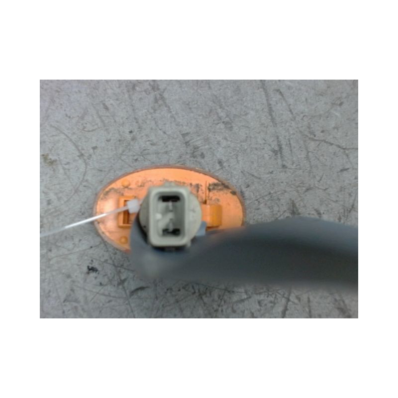 REPETITEUR AILE DROIT FORD KA
