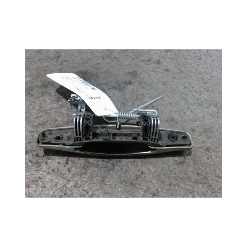 POIGNEE EXTERIEURE PORTE AVANT GAUCHE DACIA SANDERO 2008-