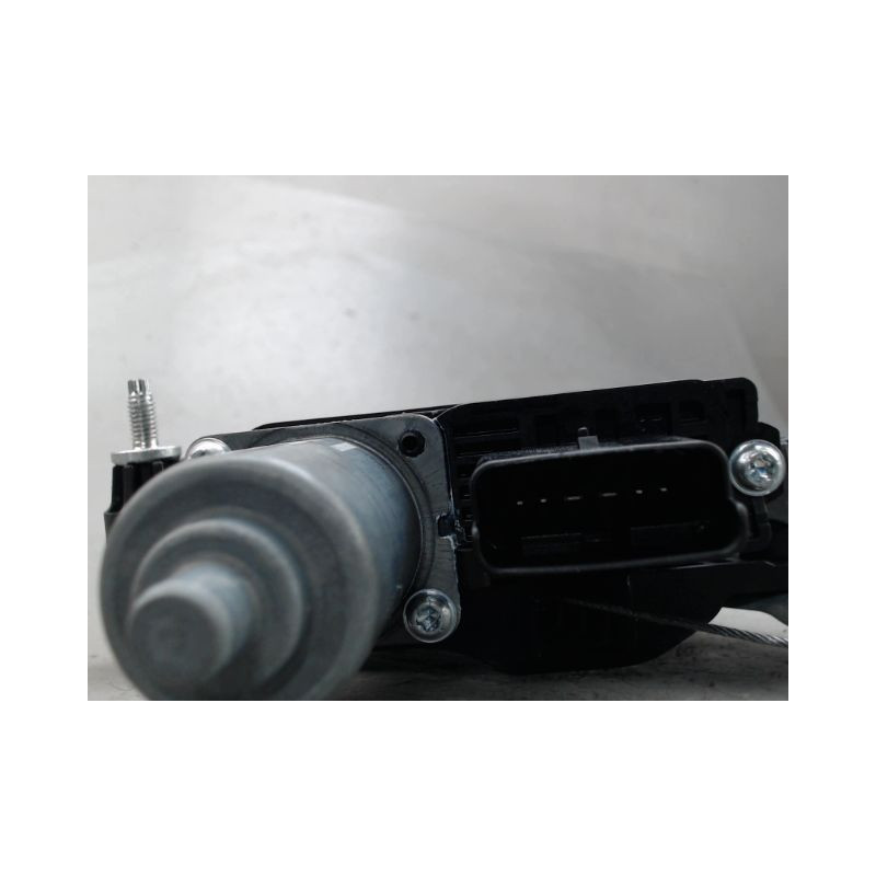 MECANISME LEVE-GLACE ARRIERE DROIT DACIA DUSTER