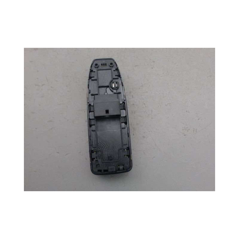 COMMANDE LEVE-GLACE PORTE AVG DACIA DUSTER
