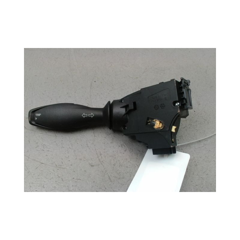 COMMANDE CLIGNOTANT FORD KA+