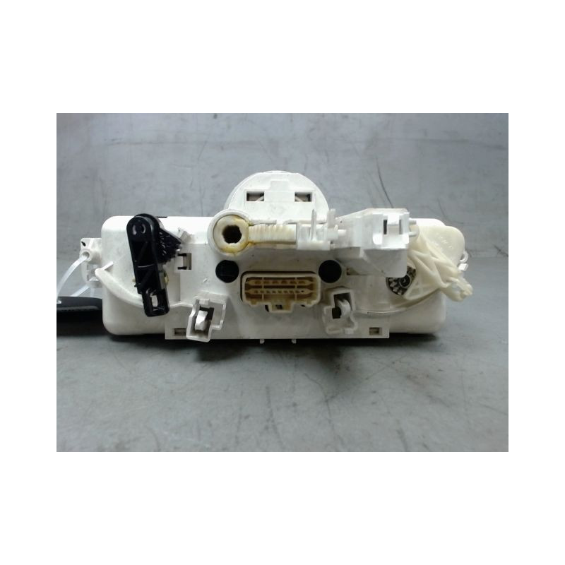 COMMANDE DE CHAUFFAGE RENAULT CLIO III 2009-