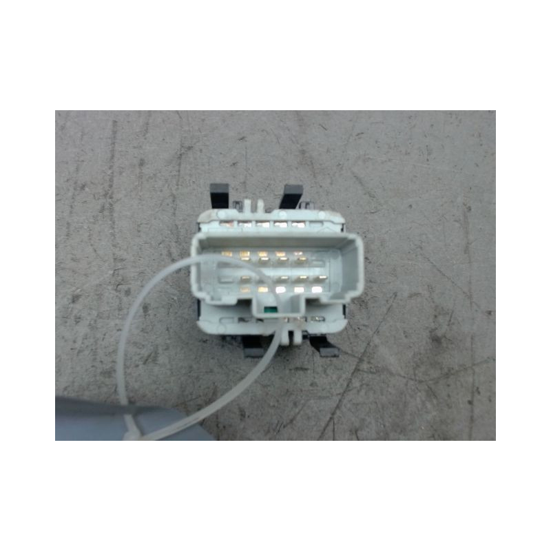 COMMANDE LEVE-GLACE PORTE AVG RENAULT CLIO III 2009-