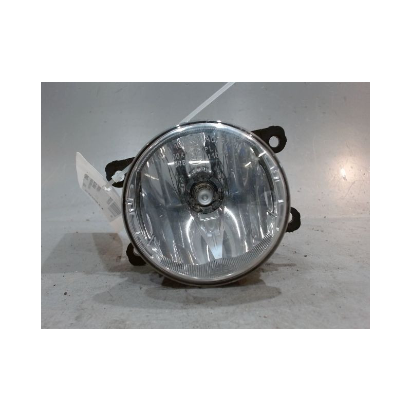 PHARE ANTIBROUILLARD AVANT GAUCHE DACIA DUSTER