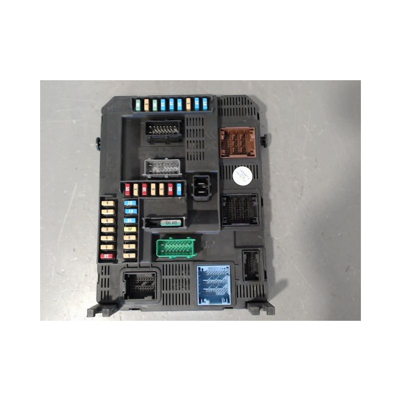 BOITIER GESTION HABITACLE PEUGEOT 2008 Phase 1 2013-...