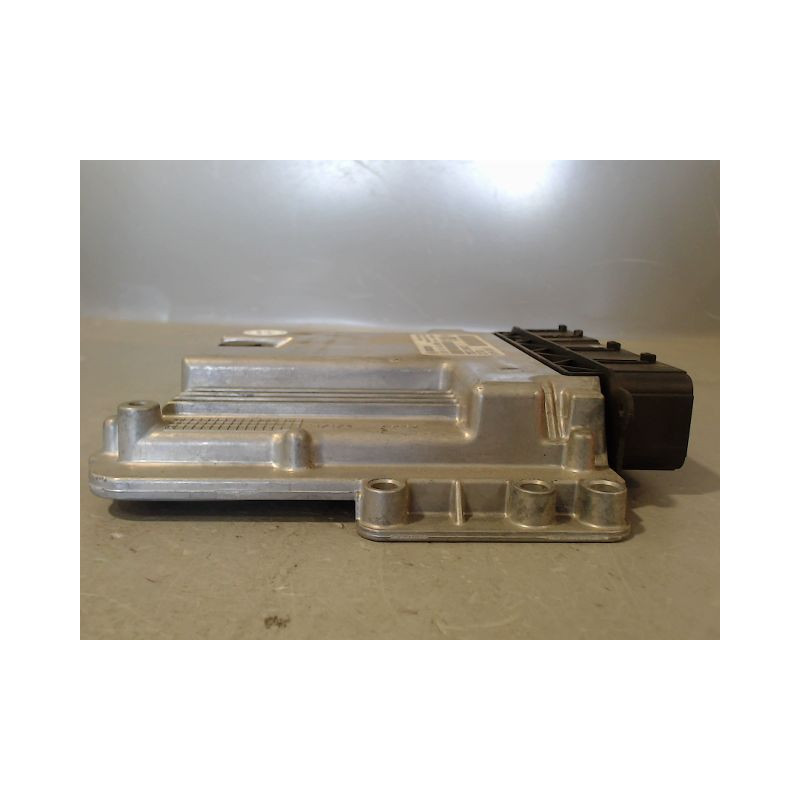 CALCULATEUR MOTEUR PEUGEOT 5008 2009-
