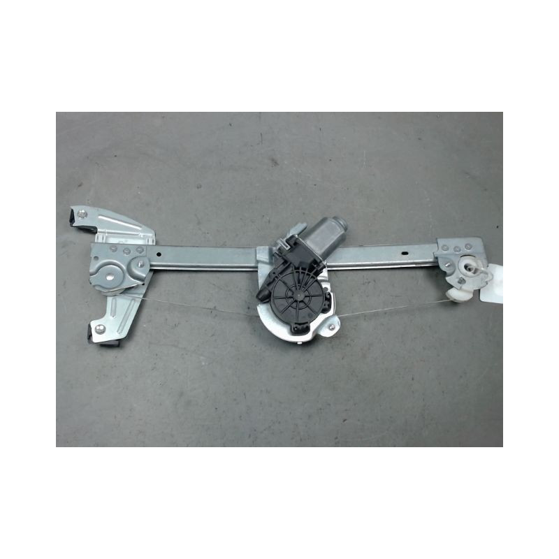 MECANISME+MOTEUR LEVE-GLACE AVANT DROIT CITROEN C1 5P