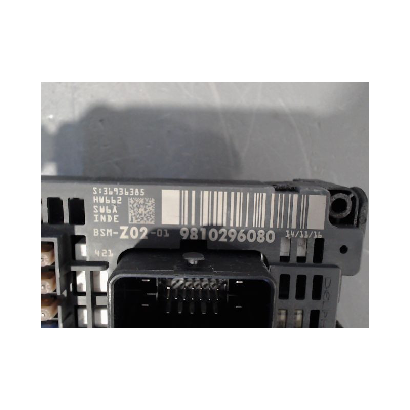 BOITE A FUSIBLES CITROEN C4