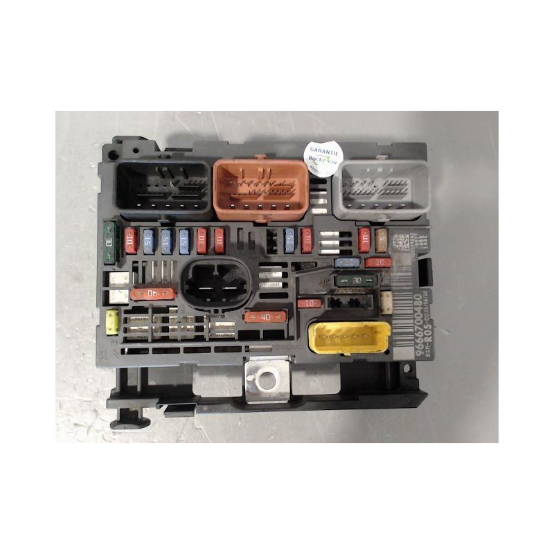 BOITE A FUSIBLES PEUGEOT 308 2007-