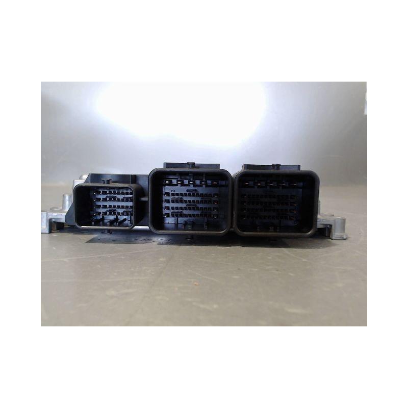 CALCULATEUR MOTEUR PEUGEOT 208