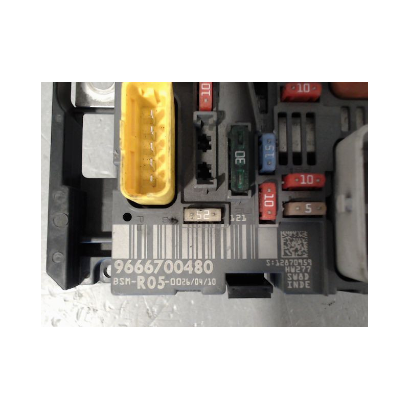 BOITE A FUSIBLES PEUGEOT 308 2007-