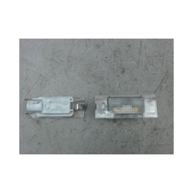 ECLAIREUR PLAQUE DE POLICE RENAULT CLIO III 2005-