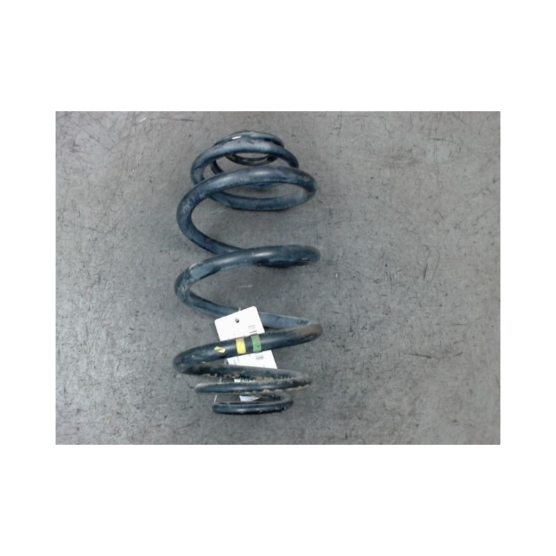 RESSORT AMORTISSEUR ARRIERE DROIT OPEL VIVARO C1 F2700 4P