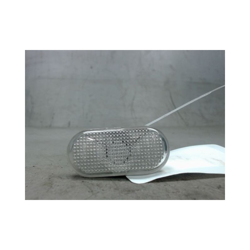 REPETITEUR AILE DROIT RENAULT TWINGO 2 2007-