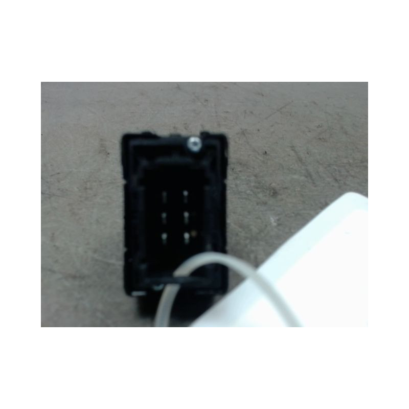 COMMANDE LEVE-GLACE PORTE ARD RENAULT FLUENCE