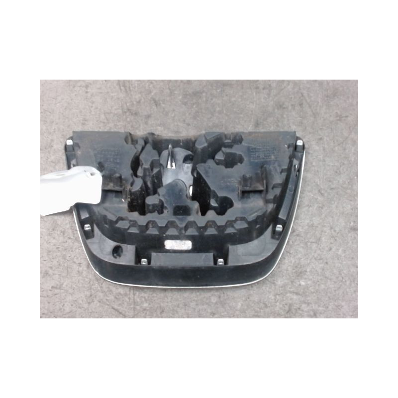 SIGLE CALANDRE PEUGEOT 207 5P