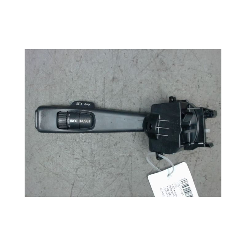 COMMANDE CLIGNOTANT VOLVO V50