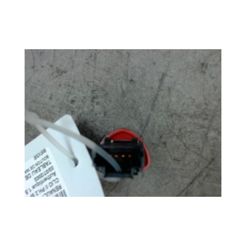 BOUTON DE WARNING RENAULT CLIO II PH.2 01-06