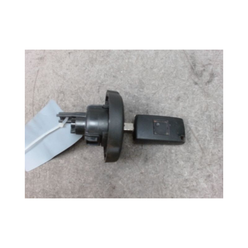 BOUCHON RESERVOIR A CARBURANT PEUGEOT 3008 2009-