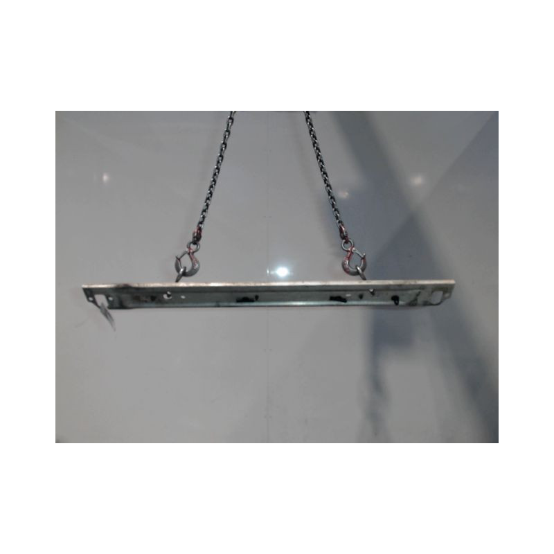 TRAVERSE INFERIEURE ARMATURE AVANT RENAULT MEGANE III 2008-