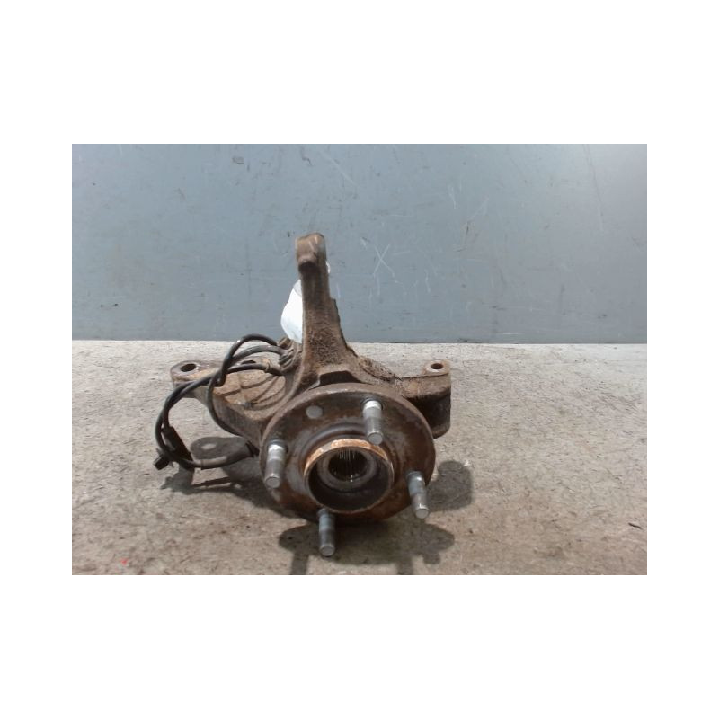 PIVOT AVANT GAUCHE NISSAN NOTE