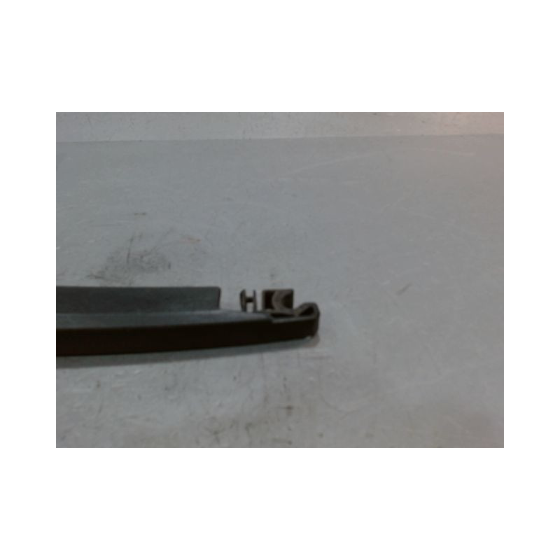 BRAS ESSUIE-GLACE ARRIERE KIA STONIC