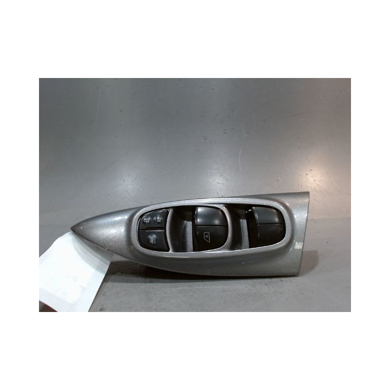 COMMANDE LEVE-GLACE PORTE AVG NISSAN JUKE
