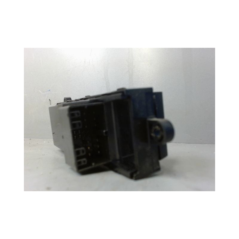 COMMANDE LEVE-GLACE PORTE AVG SUZUKI SWIFT