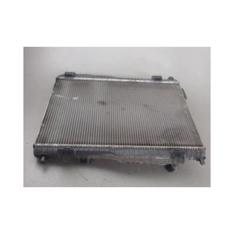 RADIATEUR FORD FIESTA