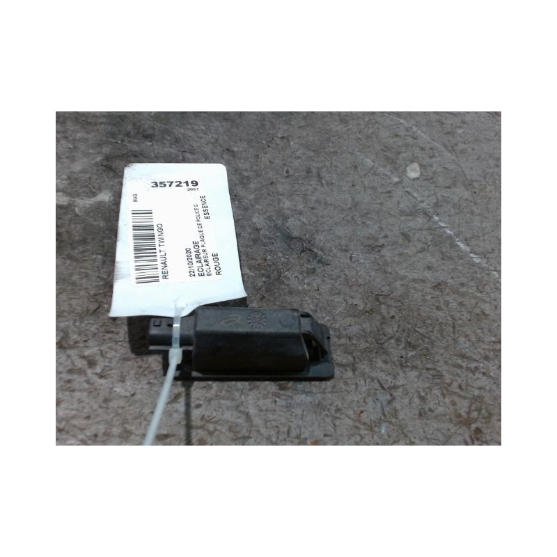 ECLAIREUR PLAQUE DE POLICE GAUCHE RENAULT TWINGO