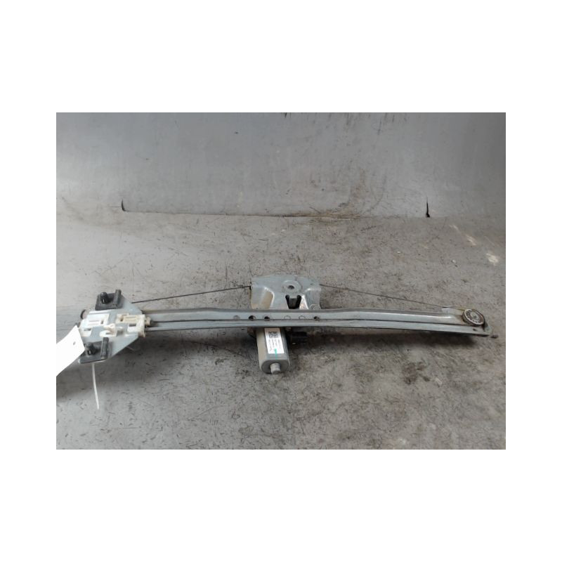 MECANISME+MOTEUR LEVE-GLACE AVANT DROIT DACIA LODGY