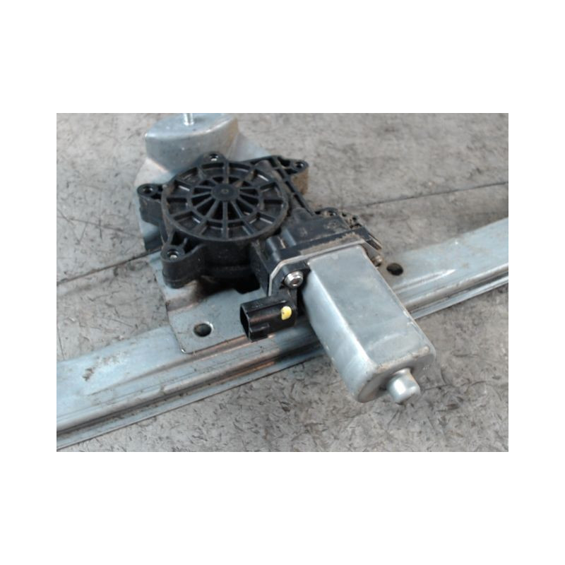 MECANISME+MOTEUR LEVE-GLACE AVANT DROIT DACIA LODGY