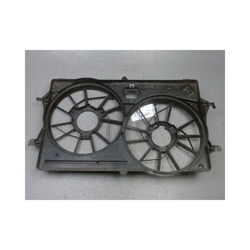 SUPPORT DE VENTILATEUR FORD FOCUS 98-04