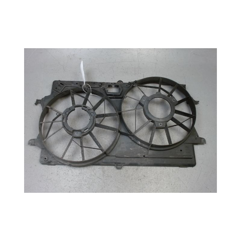 SUPPORT DE VENTILATEUR FORD FOCUS 98-04