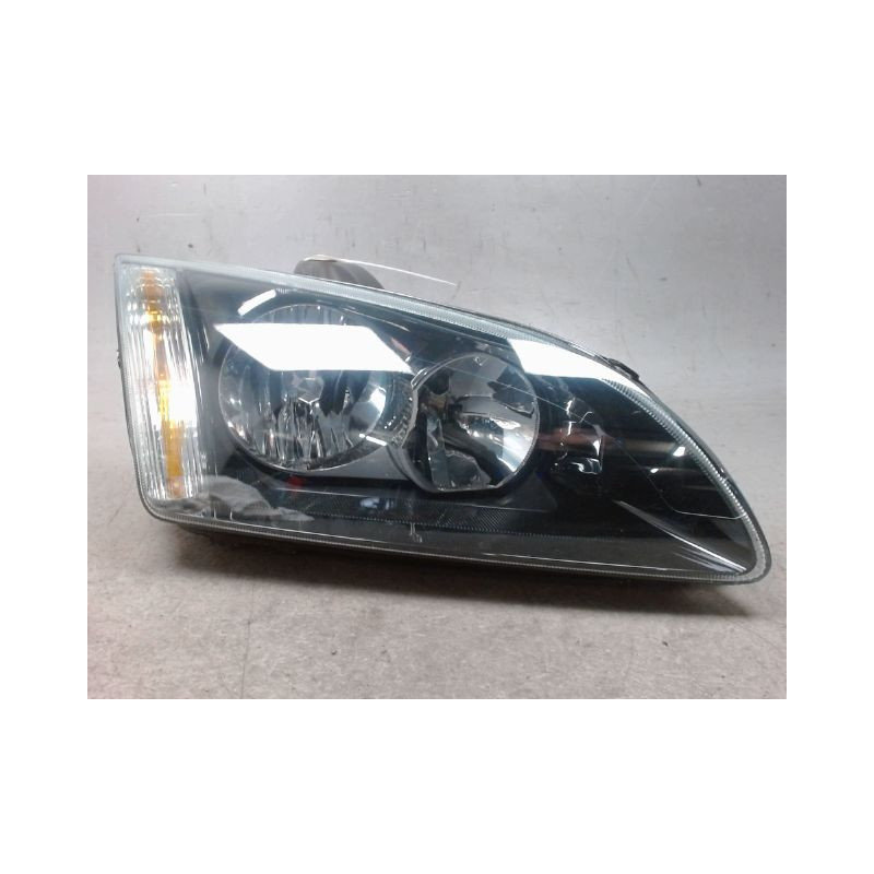 PHARE DROIT FORD FOCUS 04-07