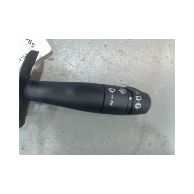 COMMANDE ESSUIE GLACE RENAULT CLIO