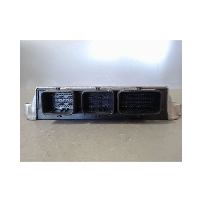 CALCULATEUR MOTEUR PEUGEOT 206 + 2009-2013