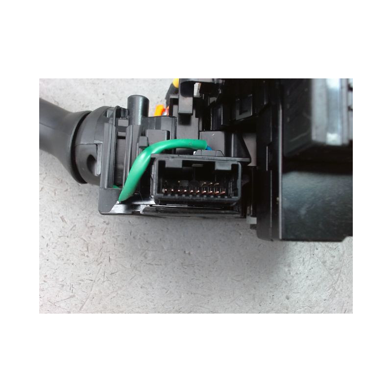 COMMANDE ECLAIRAGE TOYOTA YARIS II 2010-