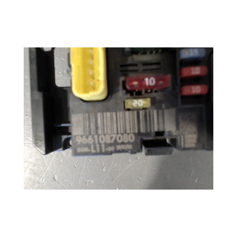 BOITE A FUSIBLES PEUGEOT 307 SW Phase 2 2005-2008