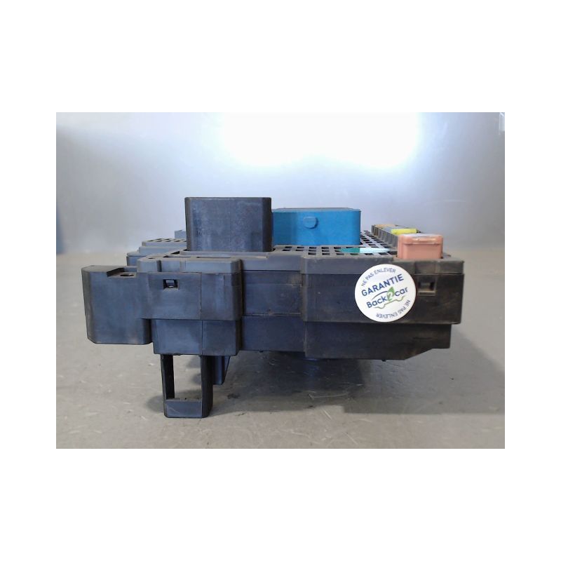 BOITE A FUSIBLES PEUGEOT 508 2010-