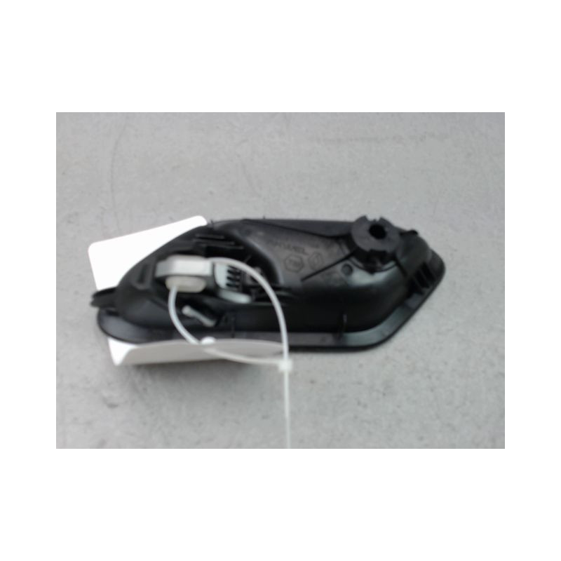 POIGNEE INTERIEURE PORTE AVANT DROIT DACIA DUSTER 2010-